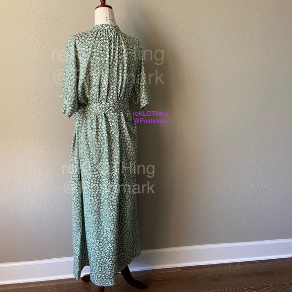 ❌SOLD❌ Floral Green/White Tie-Belt Midi Dress - Picture 8 of 12
